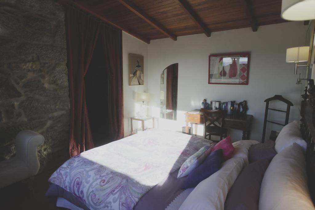 منزل الضيف سانتياغو دي كومبوستيلا  في Casa De Afora Casa Con Piscina Y Jacuzzi Privados المظهر الخارجي الصورة